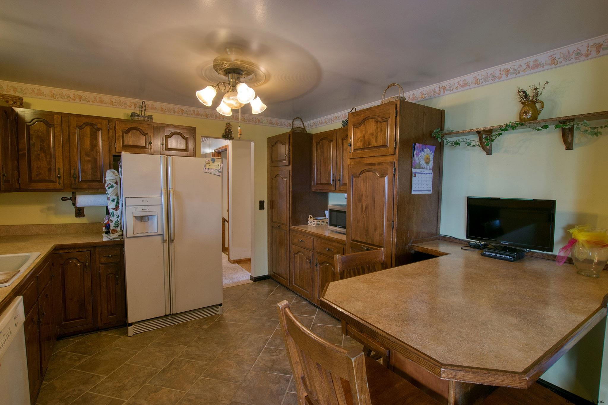 123 Latham Ridge Road Colonie, NY 12110 - Photo 13 of 36 Photo 13