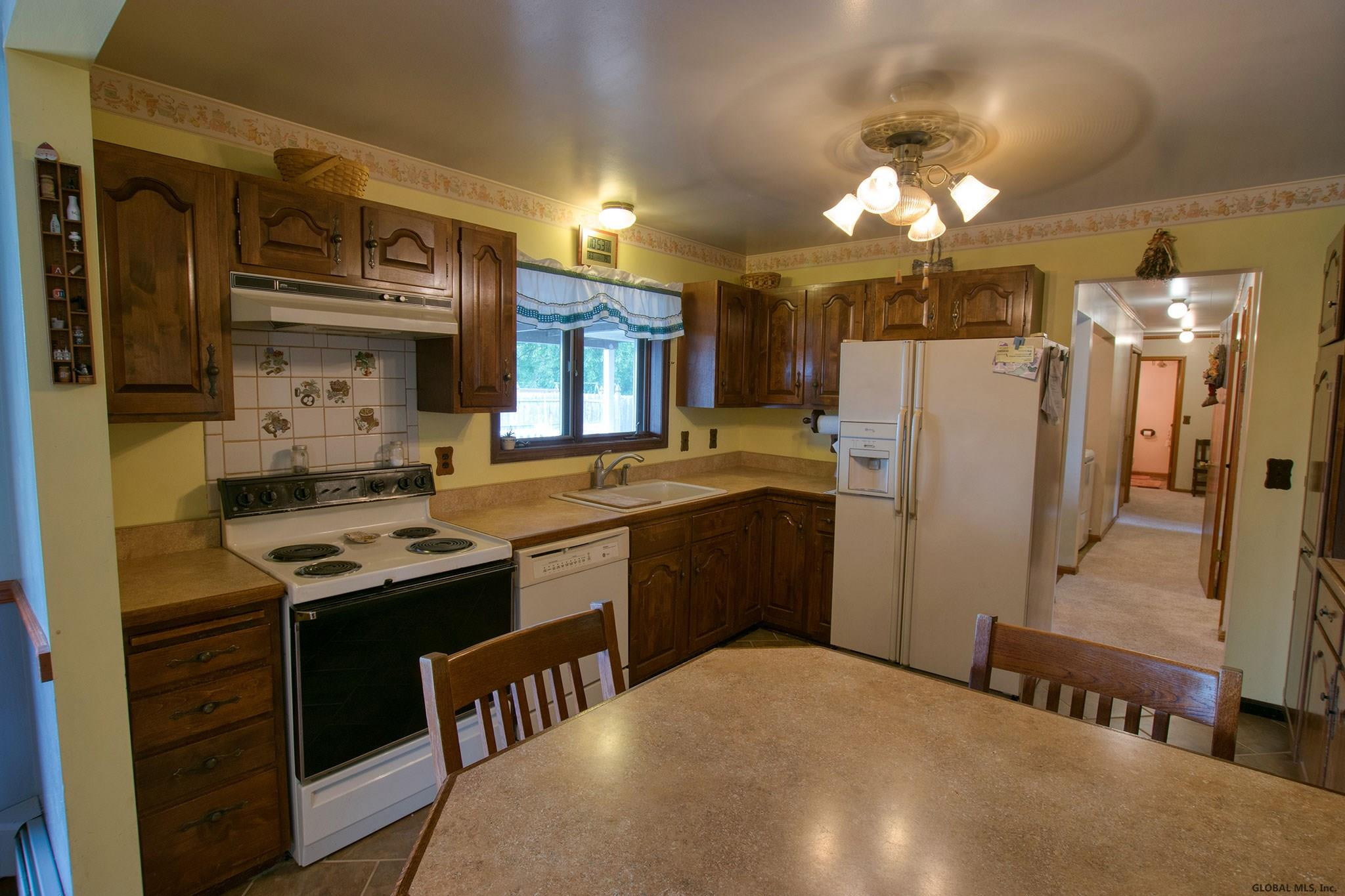 123 Latham Ridge Road Colonie, NY 12110 - Photo 14 of 36 Photo 14