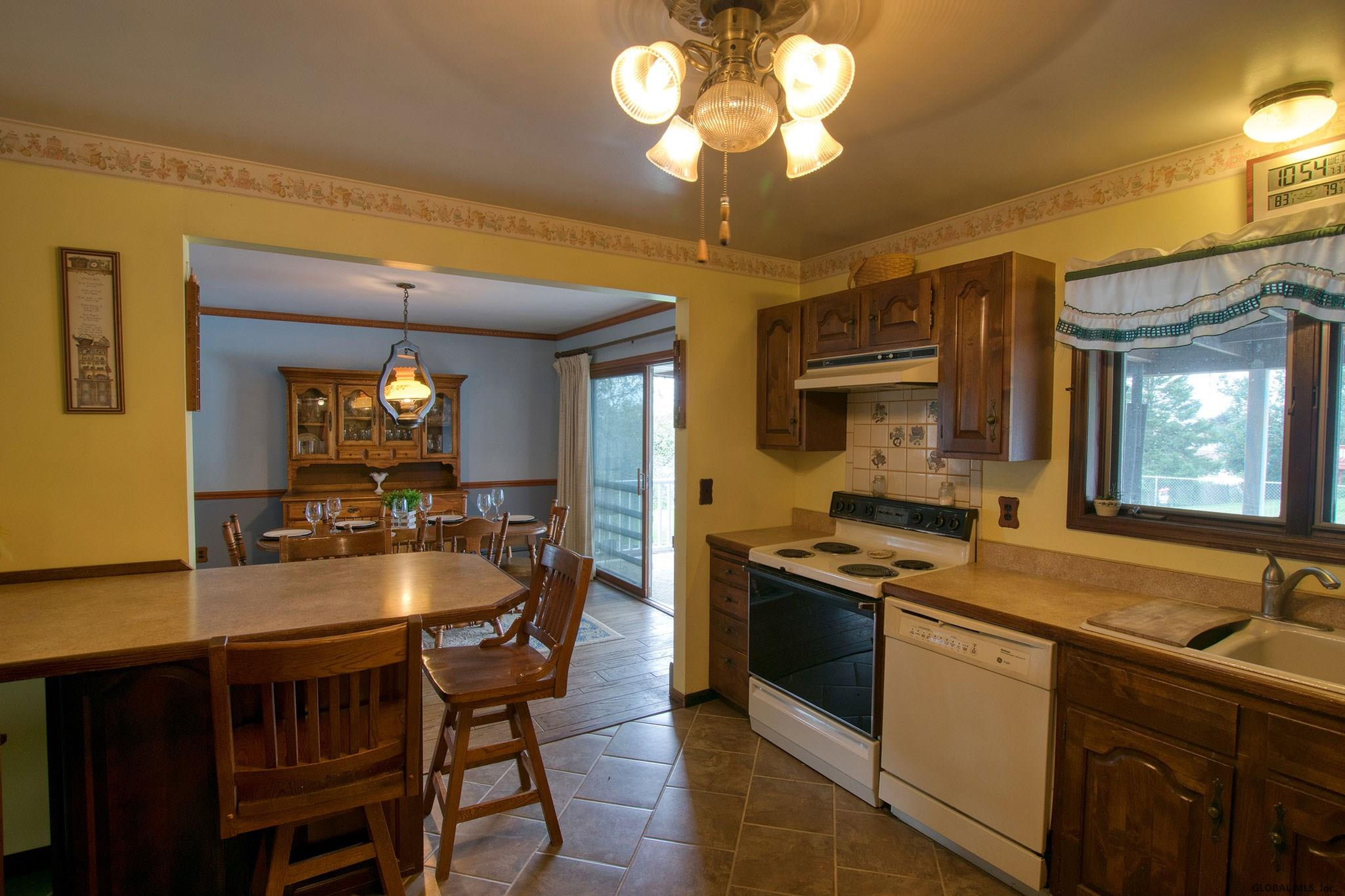 123 Latham Ridge Road Colonie, NY 12110 - Photo 15 of 36 Photo 15