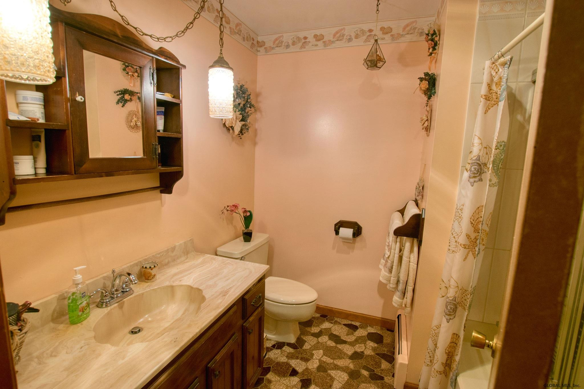 123 Latham Ridge Road Colonie, NY 12110 - Photo 20 of 36 Photo 20