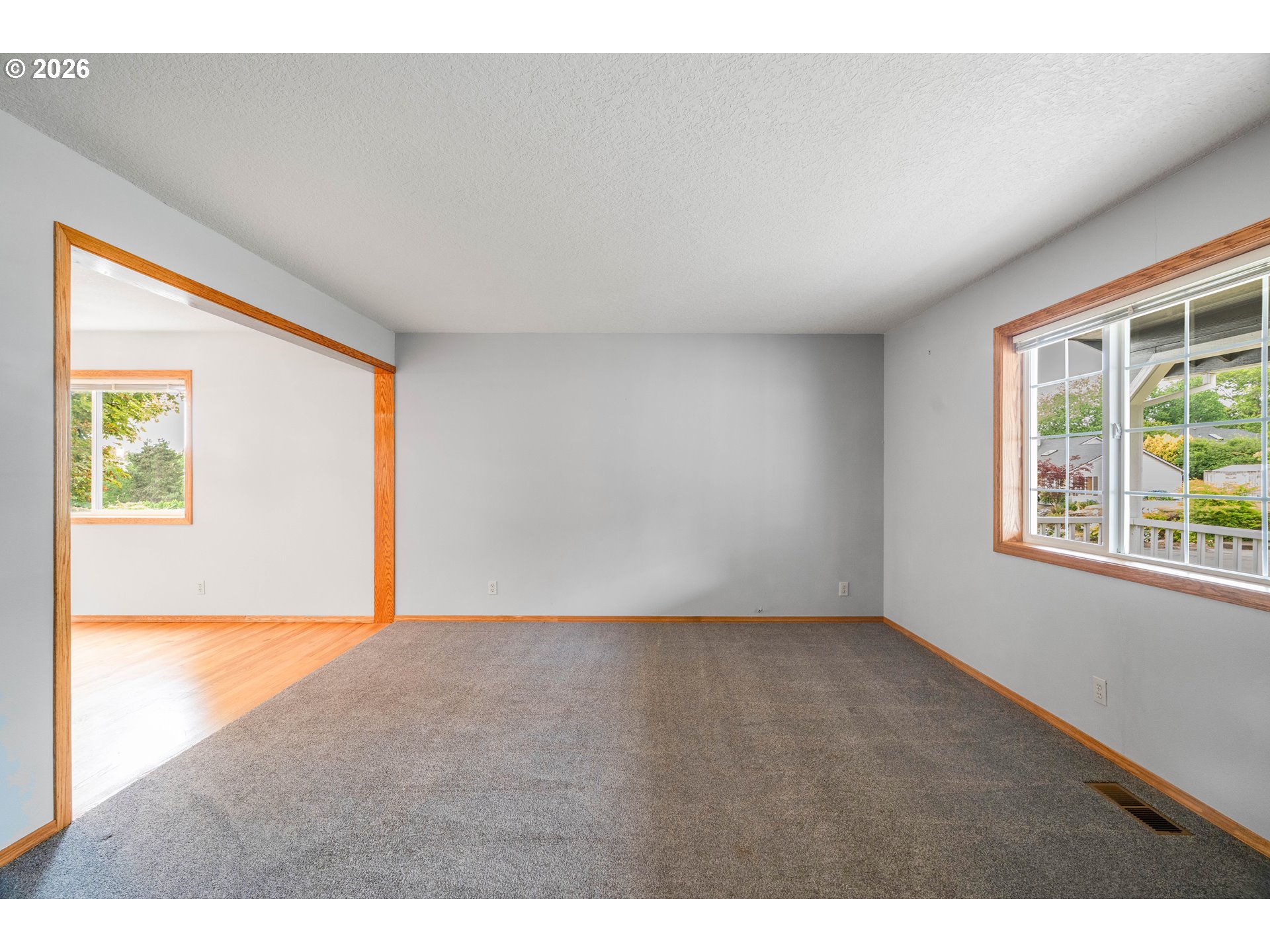 125 Southwest Spruce Street Dundee, OR 97115 - Photo 5 of 44