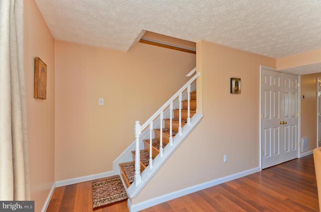 8277 Bark Tree Court Springfield, VA 22153 - Photo 13 of 25 Interior (General)
