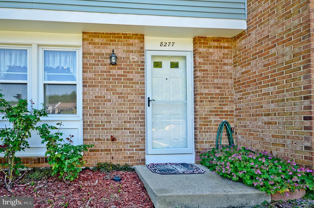 8277 Bark Tree Court Springfield, VA 22153 - Photo 3 of 25 Exterior (Front)