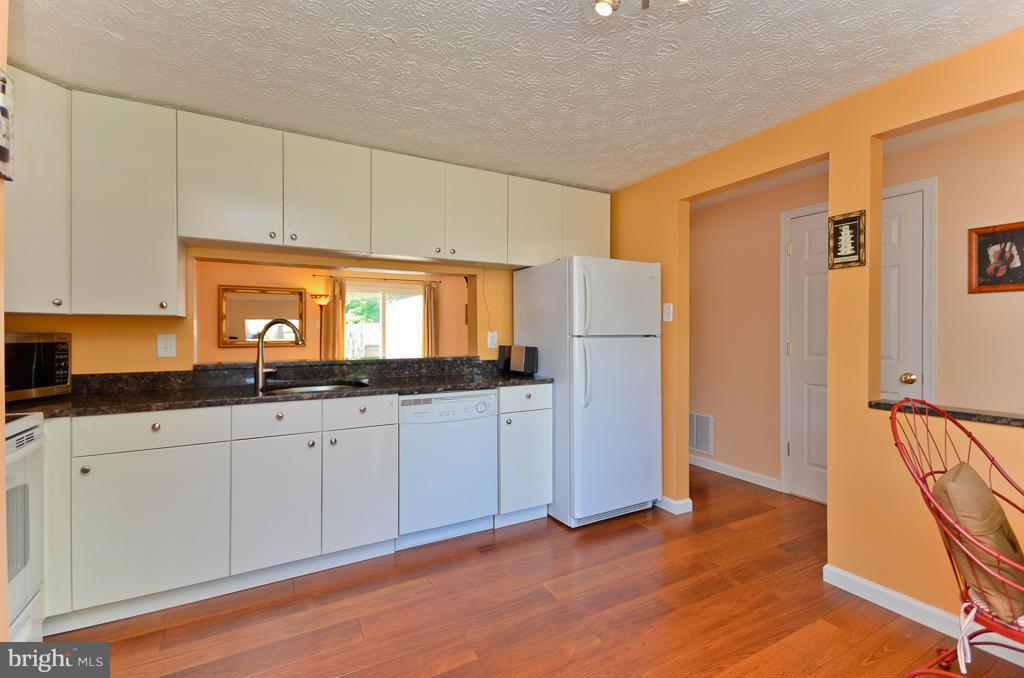 8277 Bark Tree Court Springfield, VA 22153 - Photo 7 of 25 Kitchen