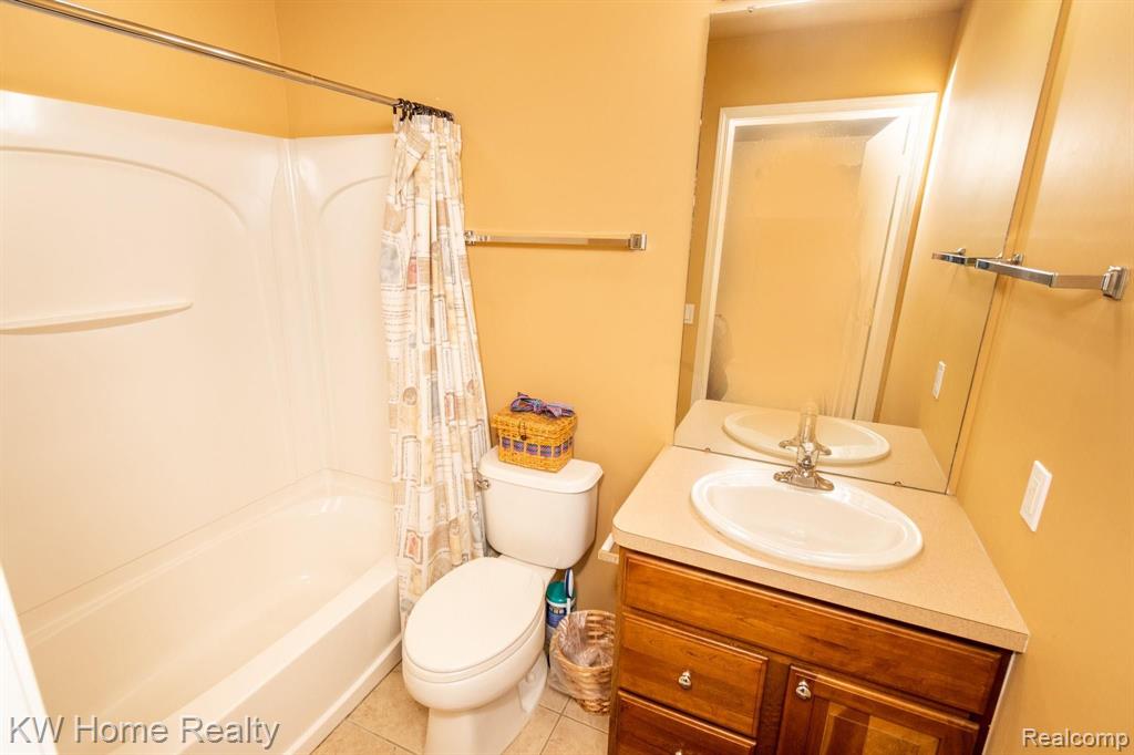 48231 Glenmount Road Canton, MI 48187 - Photo 34 of 70 Gallery Image 34