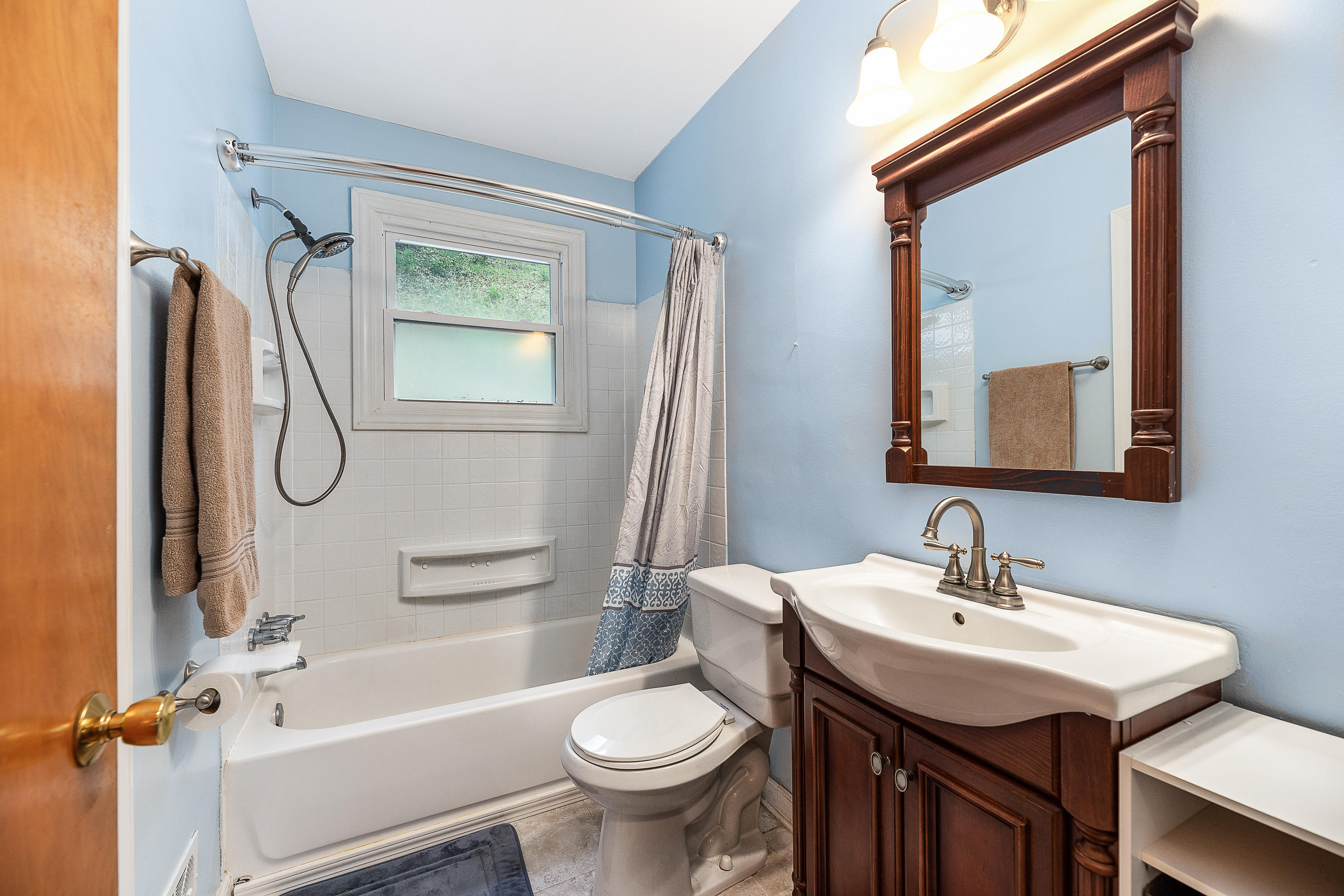 6963 Davis Boone Road Boones Mill, VA 24065 - Photo 21 of 26 Bath entry level