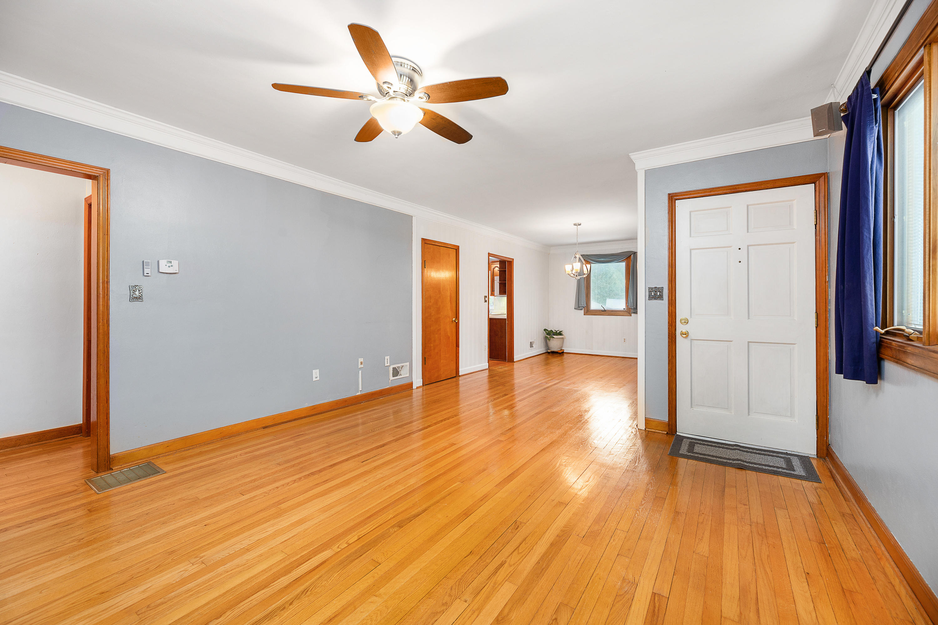 6963 Davis Boone Road Boones Mill, VA 24065 - Photo 10 of 26 Living Room