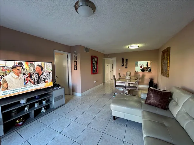 $2,250 | 11307 Southwest 200th Street, Unit 103B, Miami, FL 33157