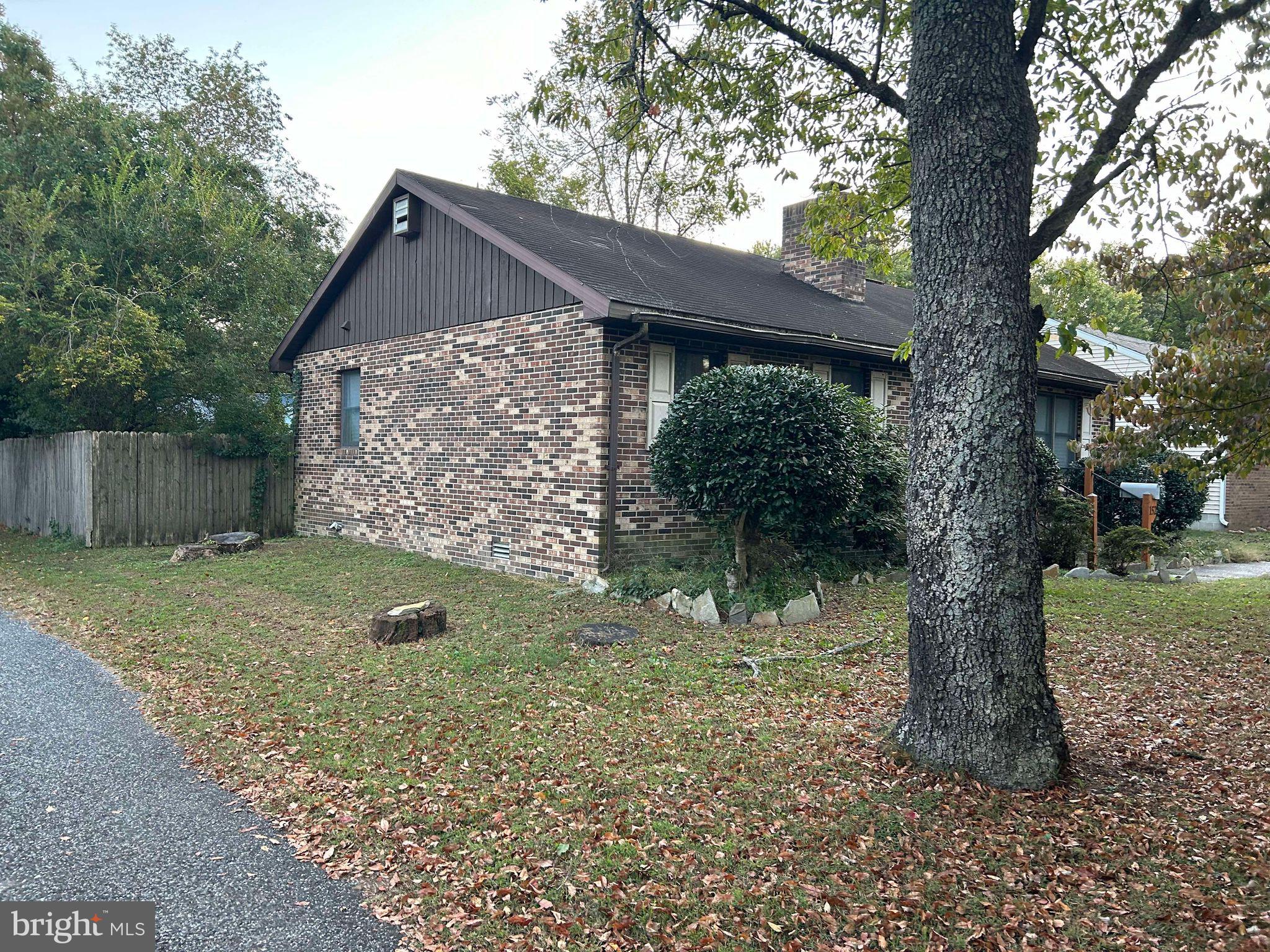 152 Onley Road Salisbury, MD 21804 - Photo 5 of 11 a view of a house with a yard and tree