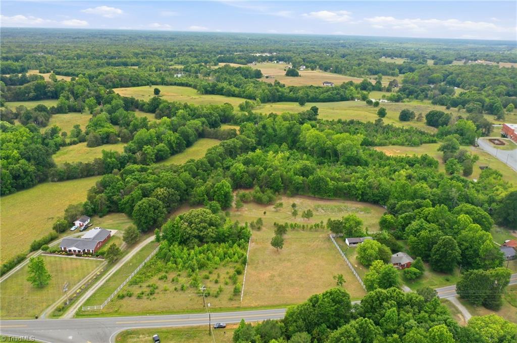 4584 Burch Bridge Road Burlington, NC 27217 - Photo 14 of 17 Gallery Image 14