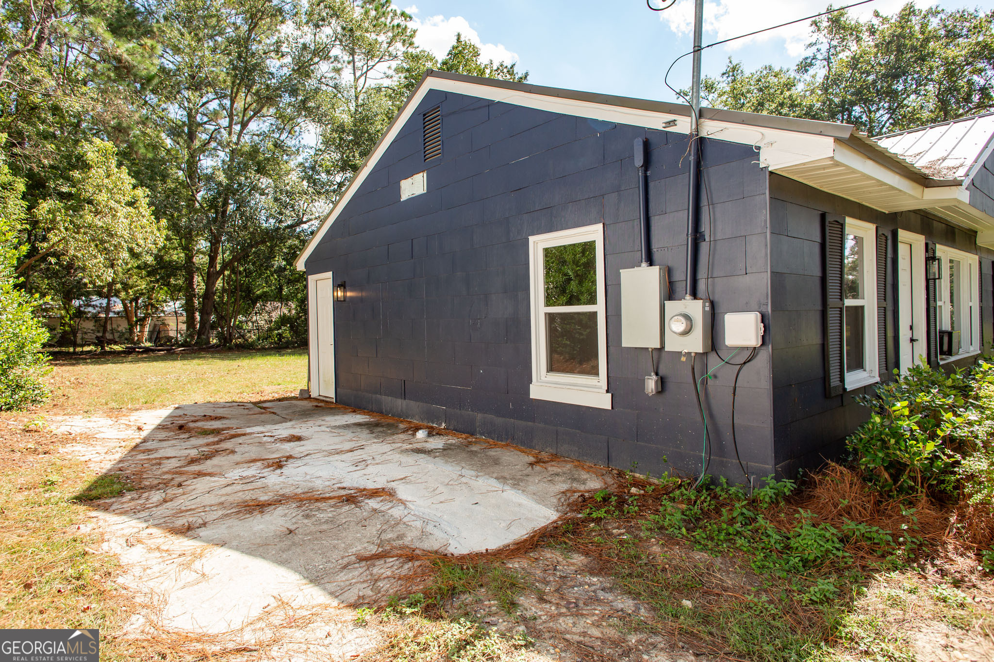 2312 Spurgeon Street Waycross, GA 31501 - Photo 3 of 20 a view of backyard of the house