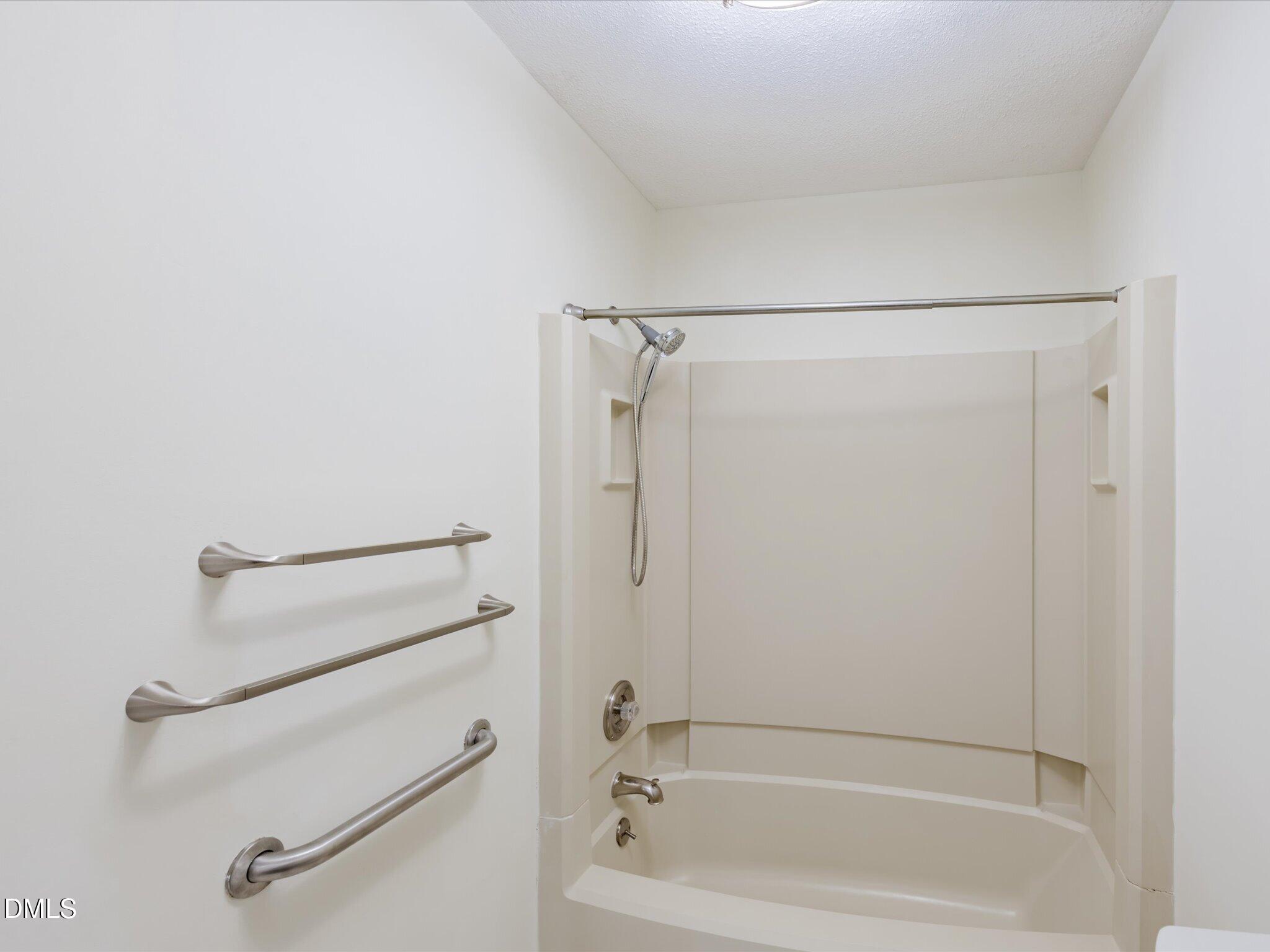 2929 Rue Sans Famille Raleigh, NC 27607 - Photo 27 of 38 31-Full Bath