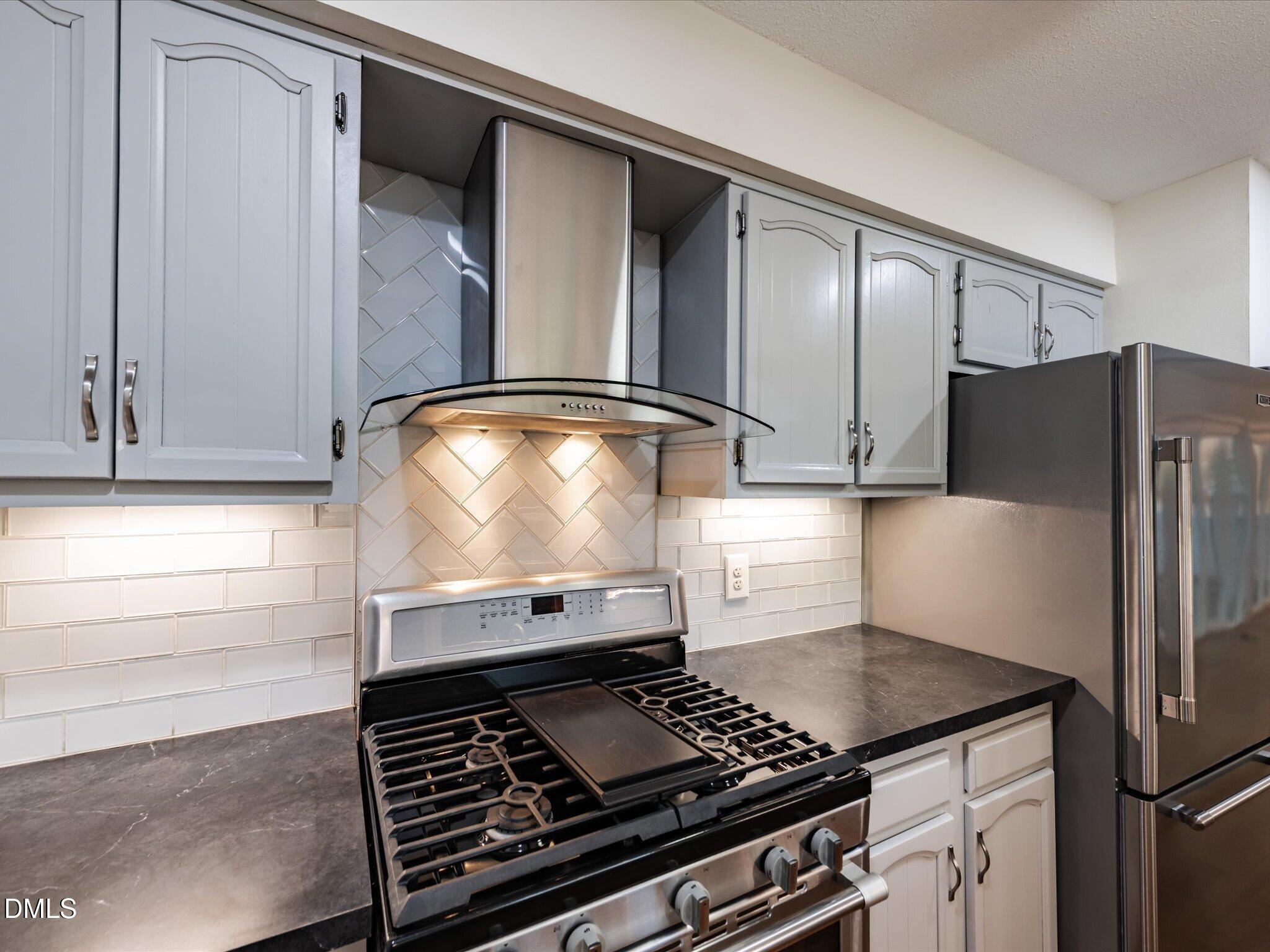 2929 Rue Sans Famille Raleigh, NC 27607 - Photo 7 of 38 11-Kitchen