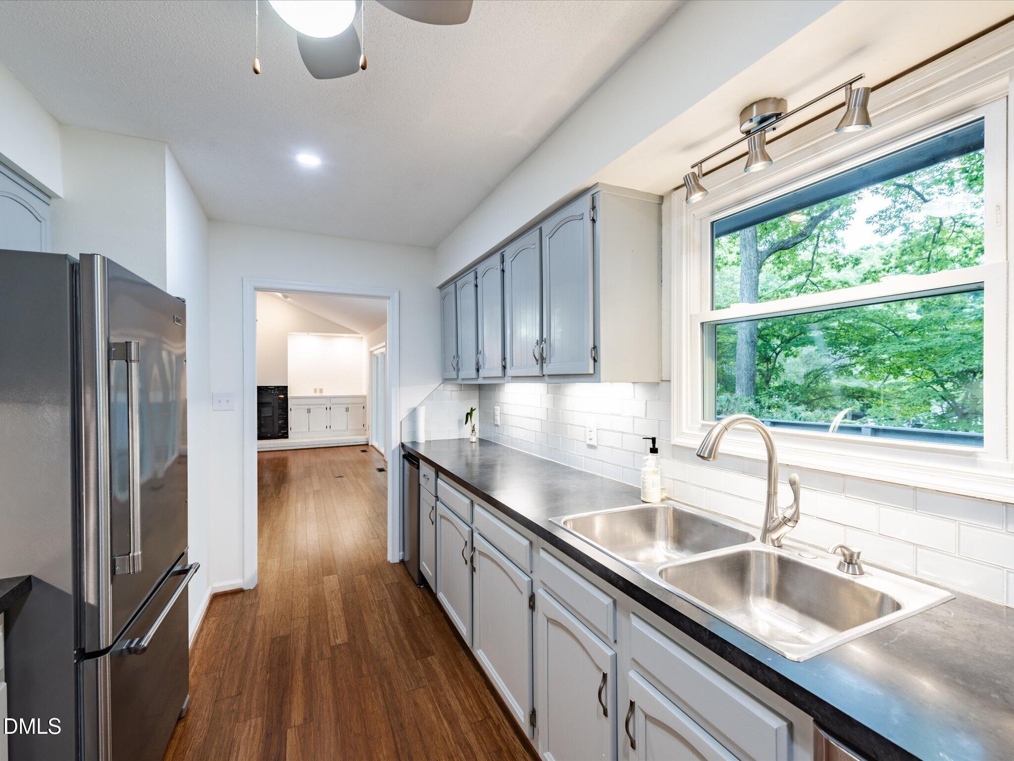2929 Rue Sans Famille Raleigh, NC 27607 - Photo 8 of 38 12-Kitchen
