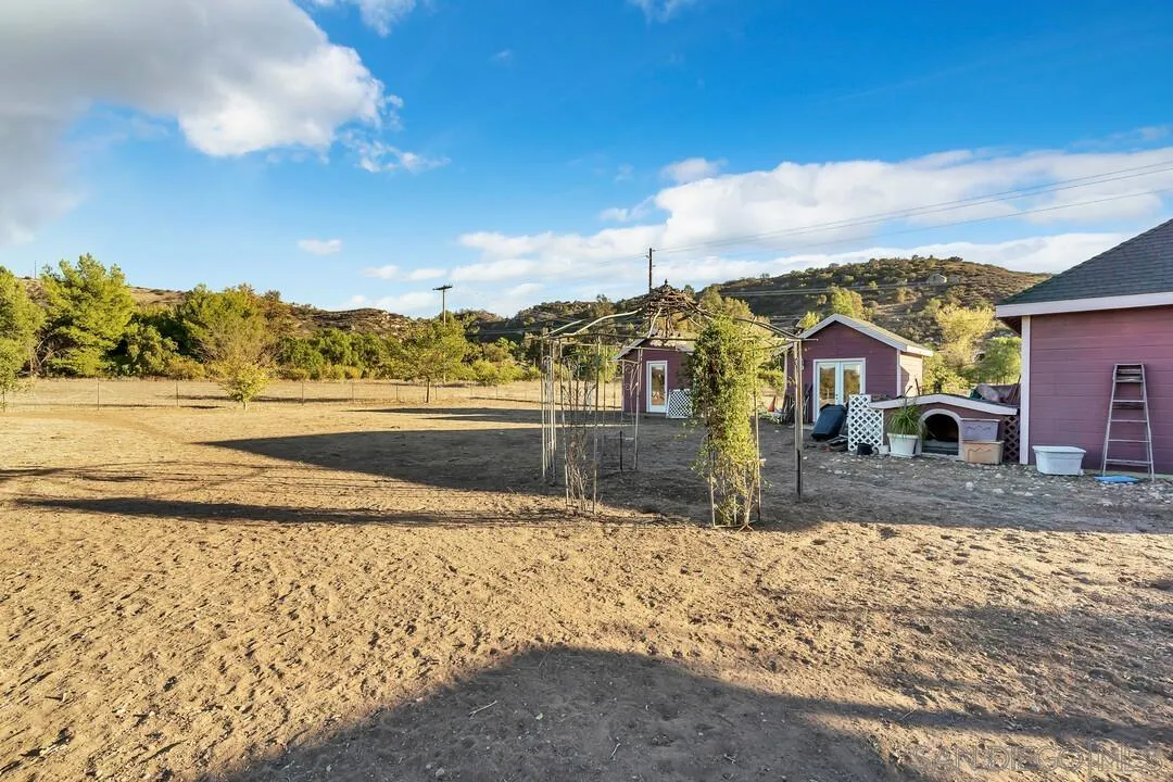 1880 Keyes Road Ramona, CA 92065 - Photo 39 of 49 a view of large yard with large trees
