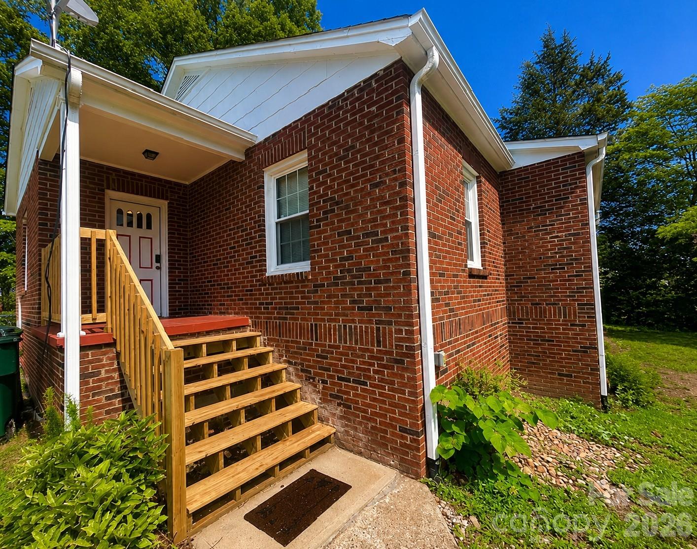 112 3rd Street Northeast Conover, NC 28613 - Photo 3 of 29