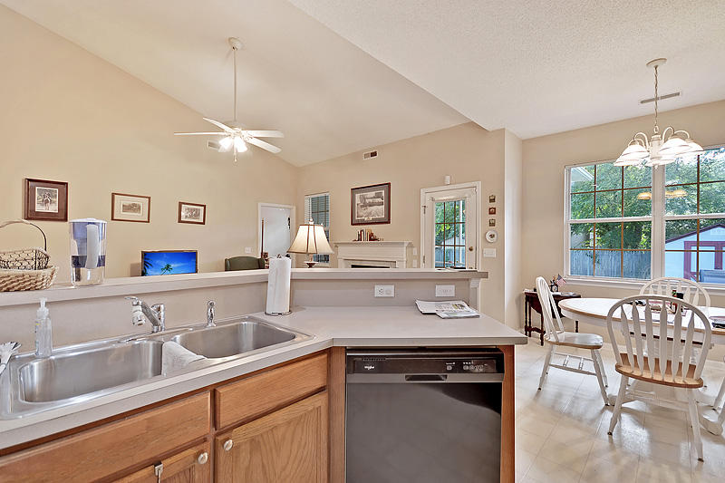 105 Landau Road Summerville, SC 29485 - Photo 9 of 26 DSC_0064_DSC_0069-copy