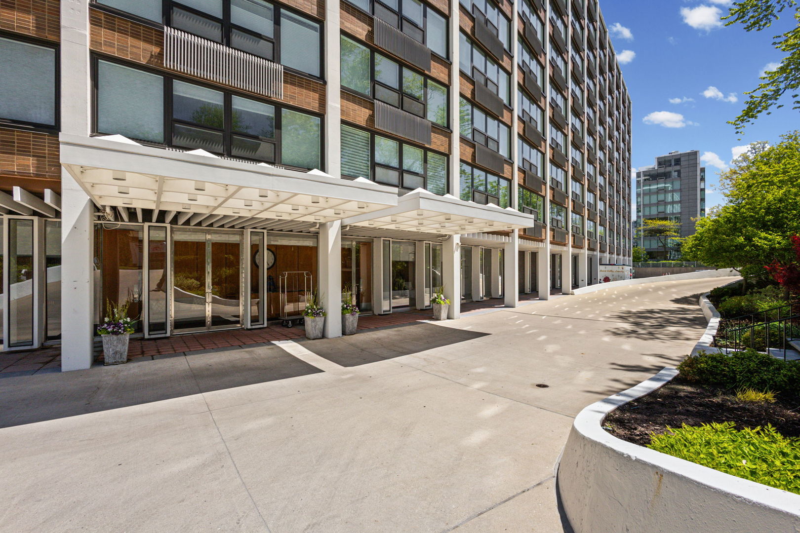 1630 Sheridan Road, Unit 10A Wilmette, IL 60091 - Photo 2 of 27