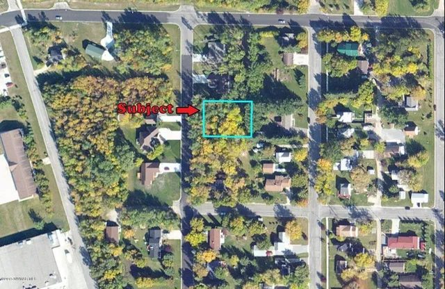 $24,500 | 412 Minnesota Avenue Northeast, Warroad, MN 56763