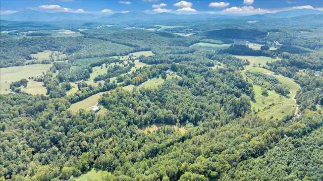 $888,000 | 280 Woodwinds Road, Callaway, VA 24067