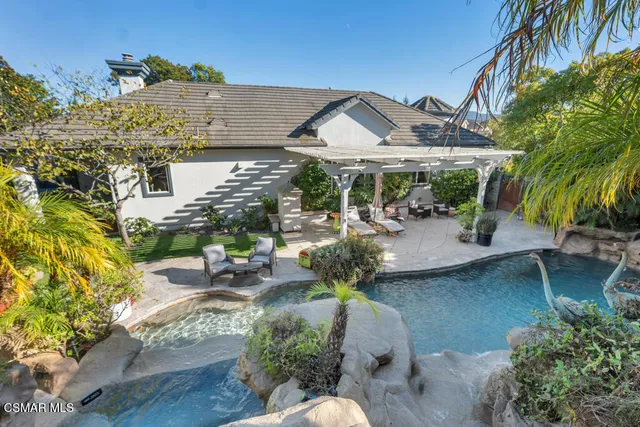 $2,050,000 | 103 Via Sandra, Newbury Park, CA 91320