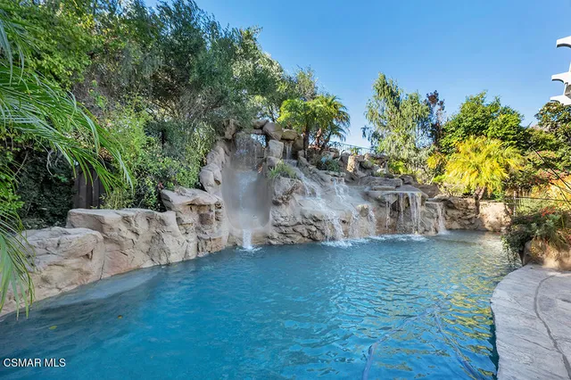 $2,050,000 | 103 Via Sandra, Newbury Park, CA 91320