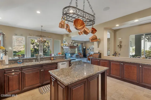 $2,050,000 | 103 Via Sandra, Newbury Park, CA 91320