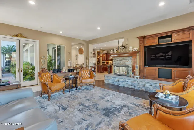 $2,050,000 | 103 Via Sandra, Newbury Park, CA 91320