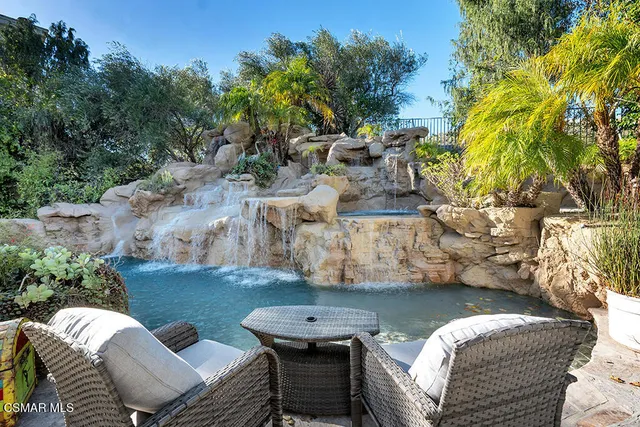 $2,050,000 | 103 Via Sandra, Newbury Park, CA 91320