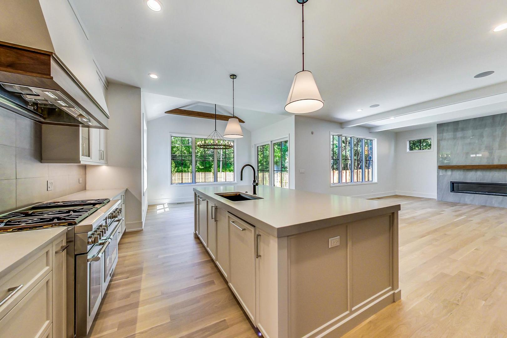 140 Rex Boulevard Elmhurst, IL 60126 - Photo 14 of 37