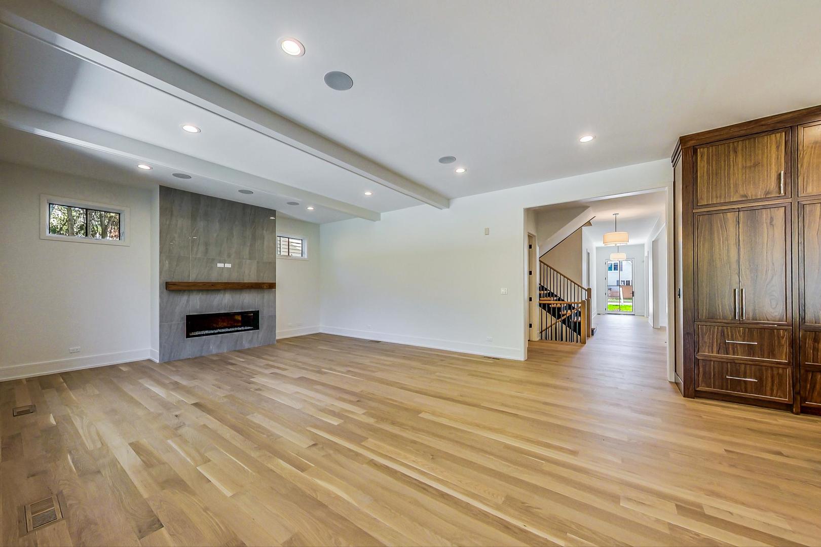 140 Rex Boulevard Elmhurst, IL 60126 - Photo 18 of 37