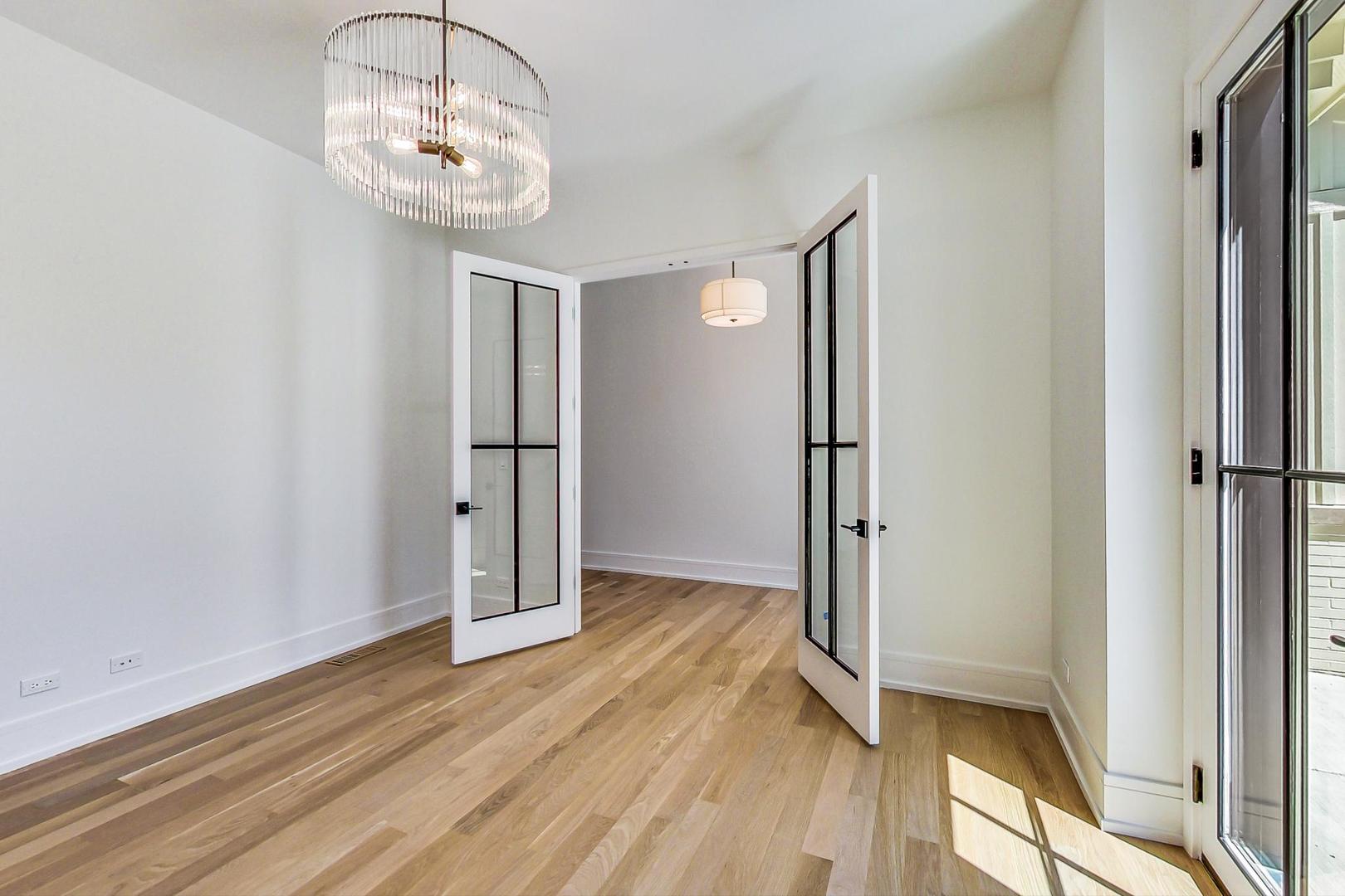 140 Rex Boulevard Elmhurst, IL 60126 - Photo 10 of 37