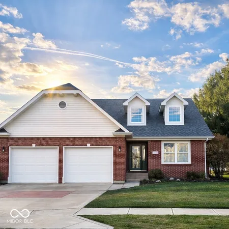 $370,000 | 2298 Somerset Drive, Franklin, IN 46131