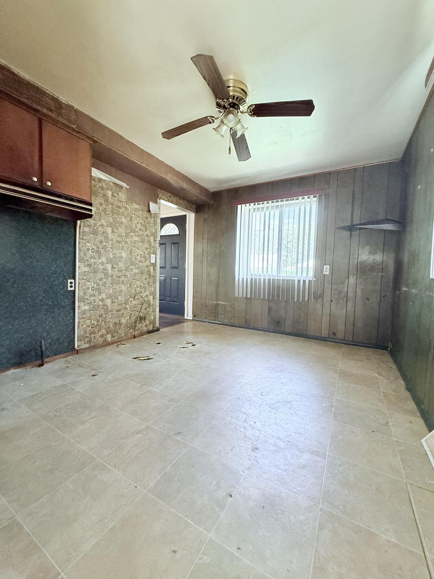 26703 Norfolk Street Inkster, MI 48141 - Photo 7 of 14 dining