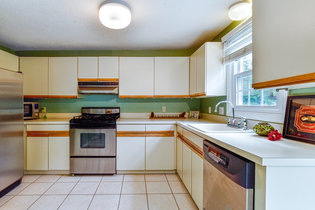 199 Turnpike Road, Unit 199 Chelmsford, MA 01824 - Photo 9 of 34