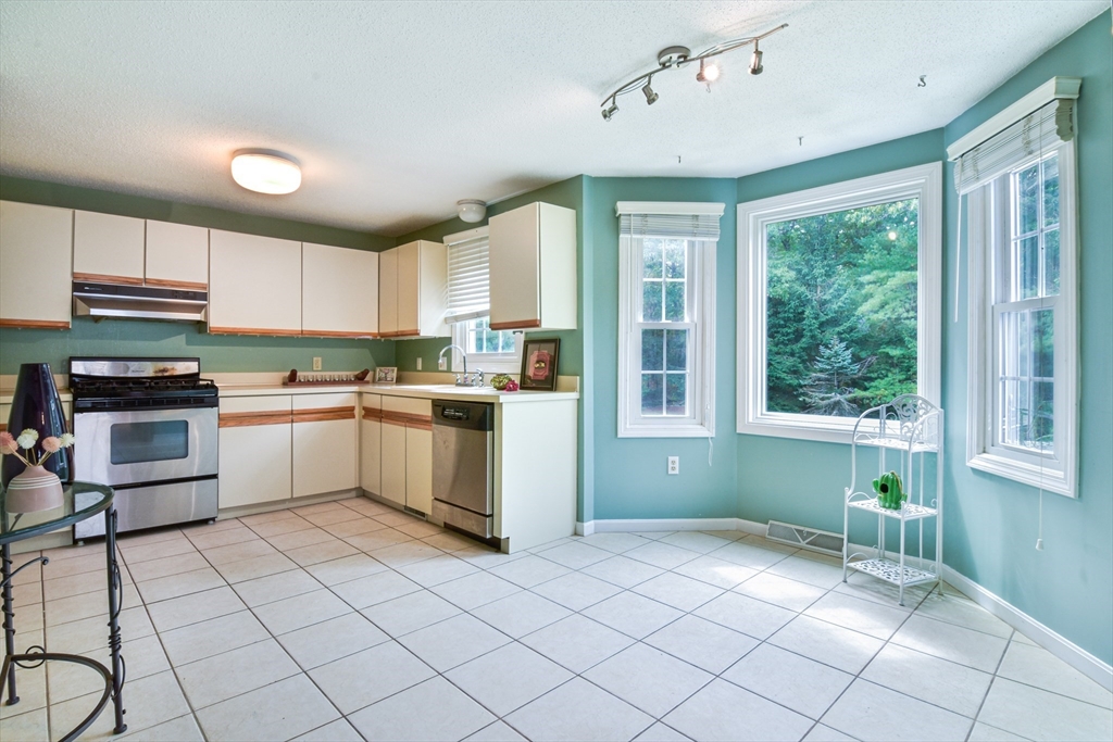 199 Turnpike Road, Unit 199 Chelmsford, MA 01824 - Photo 10 of 34