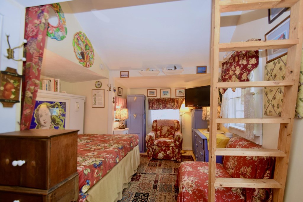 125 Shore Road, Unit 9 Truro, MA 02666 - Photo 5 of 15
