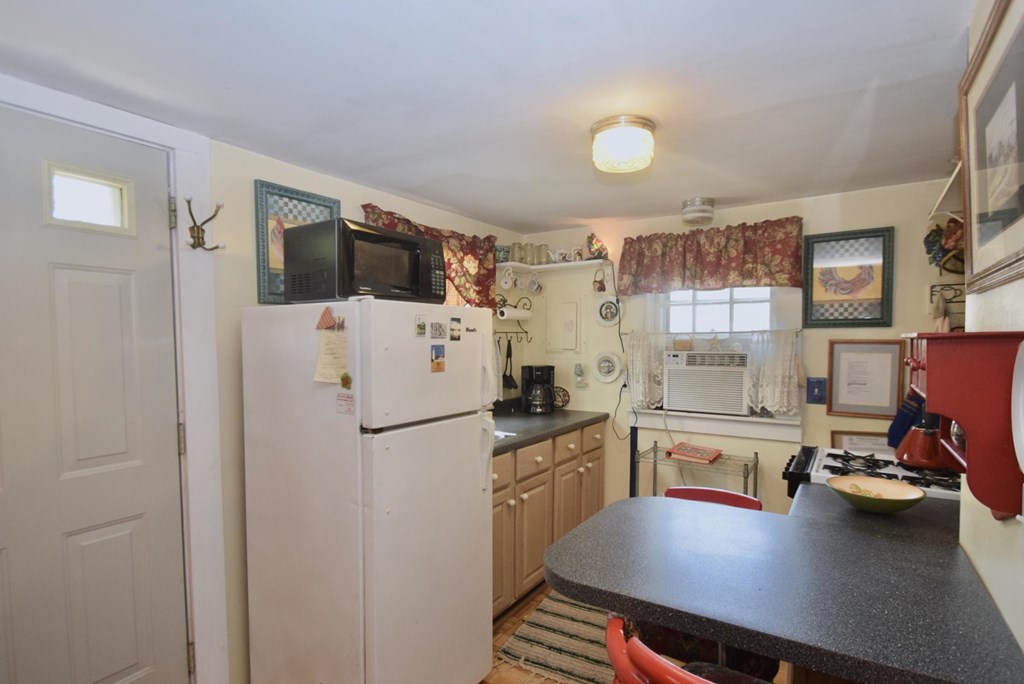 125 Shore Road, Unit 9 Truro, MA 02666 - Photo 10 of 15