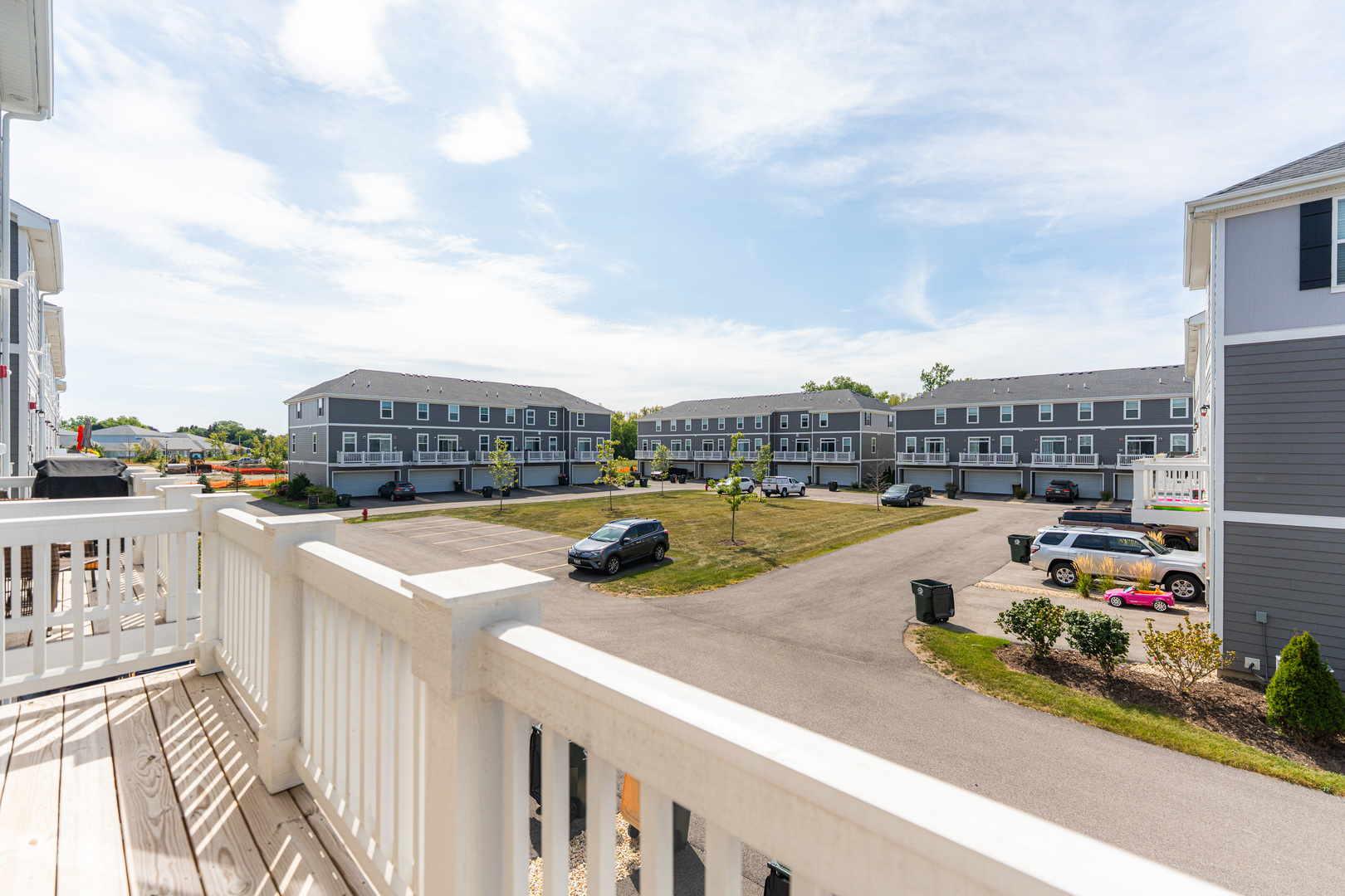 2016 Yellowstone Boulevard Mundelein, IL 60060 - Photo 10 of 30 a view of a city that has tall buildings