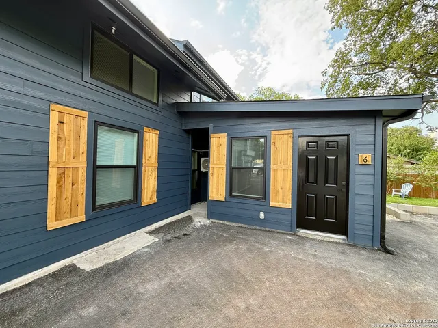 $850 | 2204 West San Antonio Street, Unit 6, New Braunfels, TX 78130