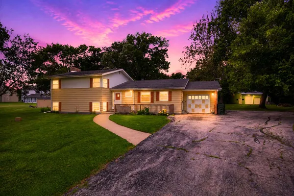 $200,000 | 4110 Orchard Road, Matteson, IL 60443