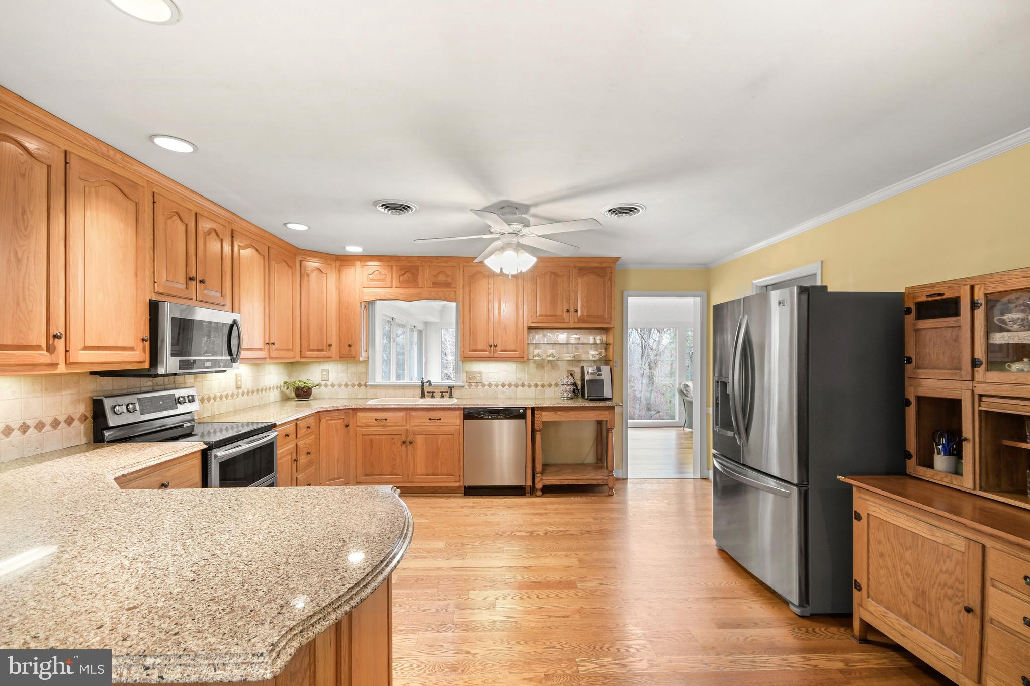 6123 Long Branch Road Frederick, MD 21701 - Photo 9 of 74 Huge open kitchen
