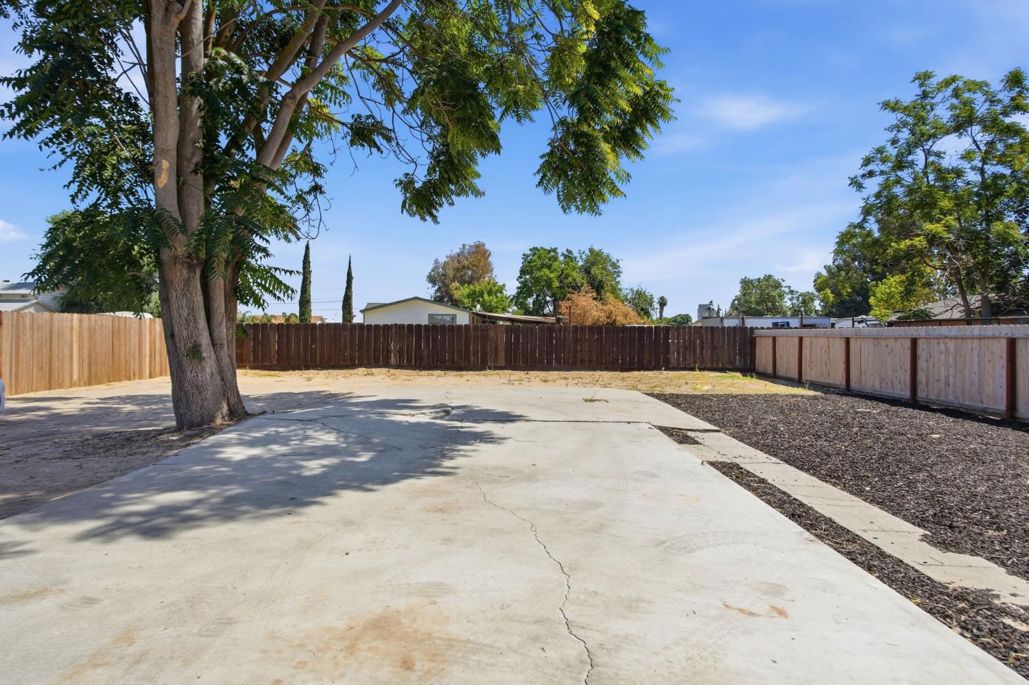 917 9th Street Turlock, CA 95380 - Photo 4 of 39