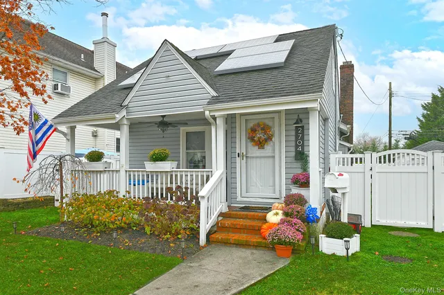 $599,000 | 2704 Beach Drive, Merrick, NY 11566