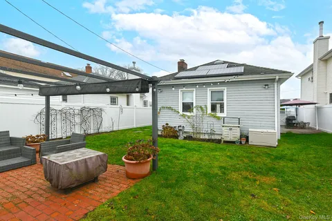 $599,000 | 2704 Beach Drive, Merrick, NY 11566