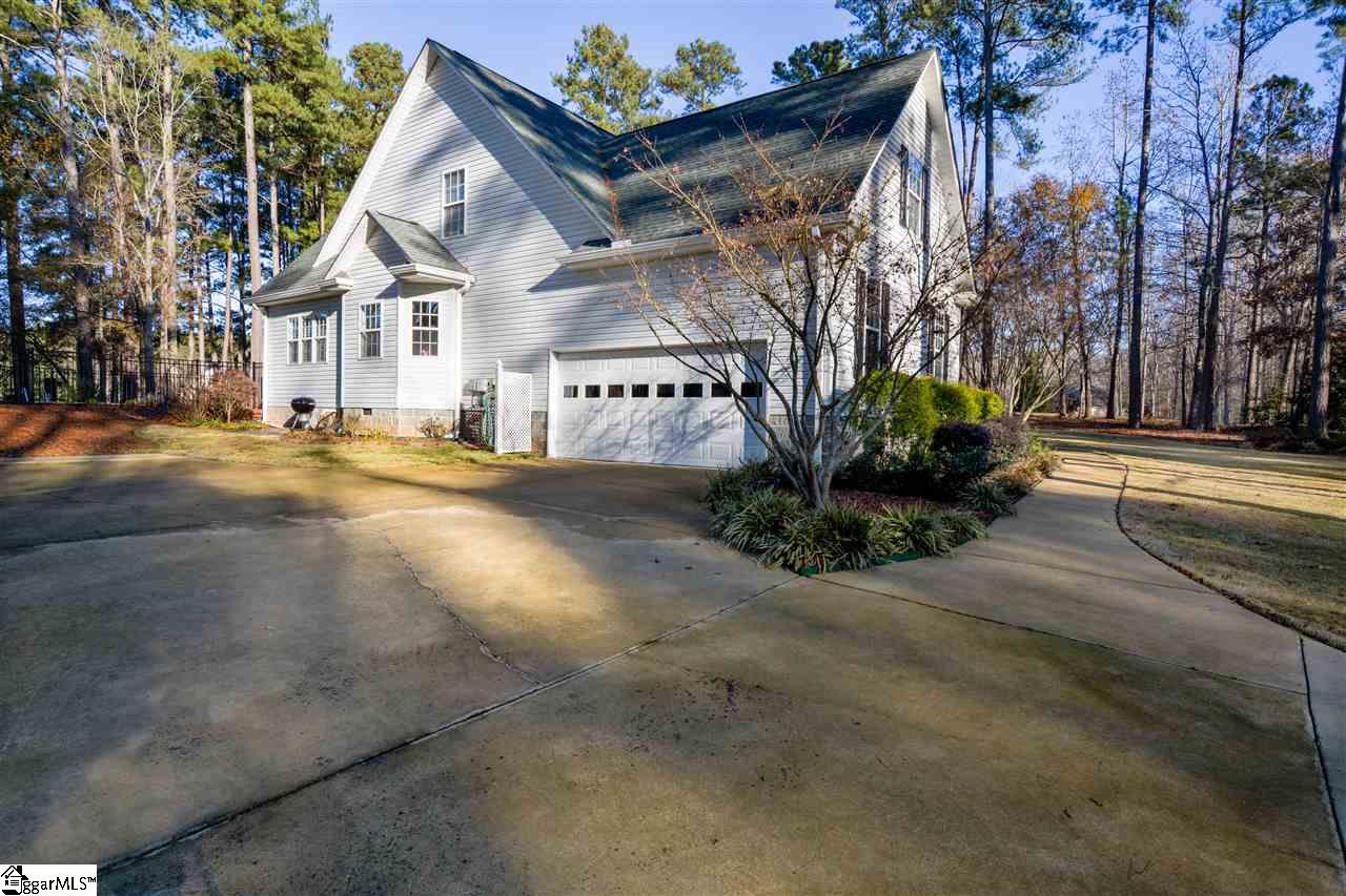 174 Pheasant Way Fountain Inn, SC 29644 - Photo 3 of 36