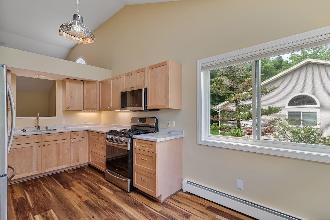 288 Whitewater Circle Williston, VT 05495 - Photo 10 of 54