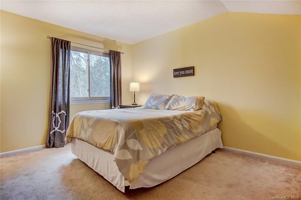 7714 Robin Crest Road Charlotte, NC 28226 - Photo 27 of 36 Gallery Image 27