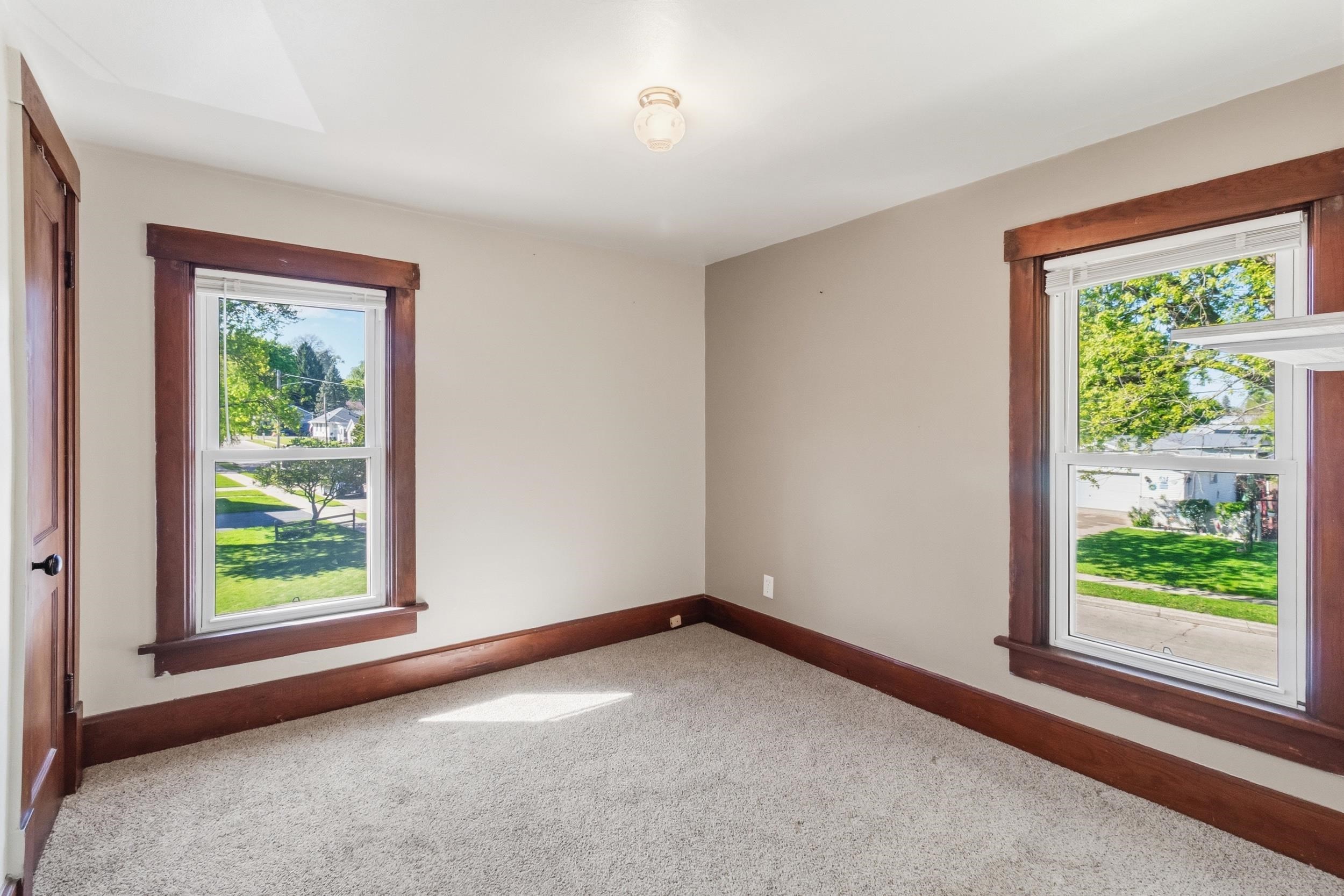 700 South Center Street Beaver Dam, WI 53916 - Photo 10 of 28