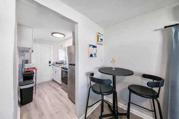 $2,500 | 717 Southwest 2nd Court, Delray Beach, FL 33444